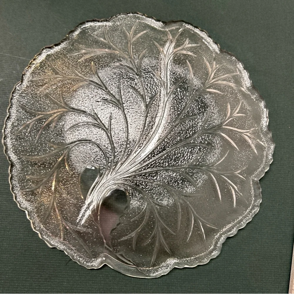Indiana Glass Pebble Leaf Clear Frosted Divided‎ 10” Relish dish entertaining